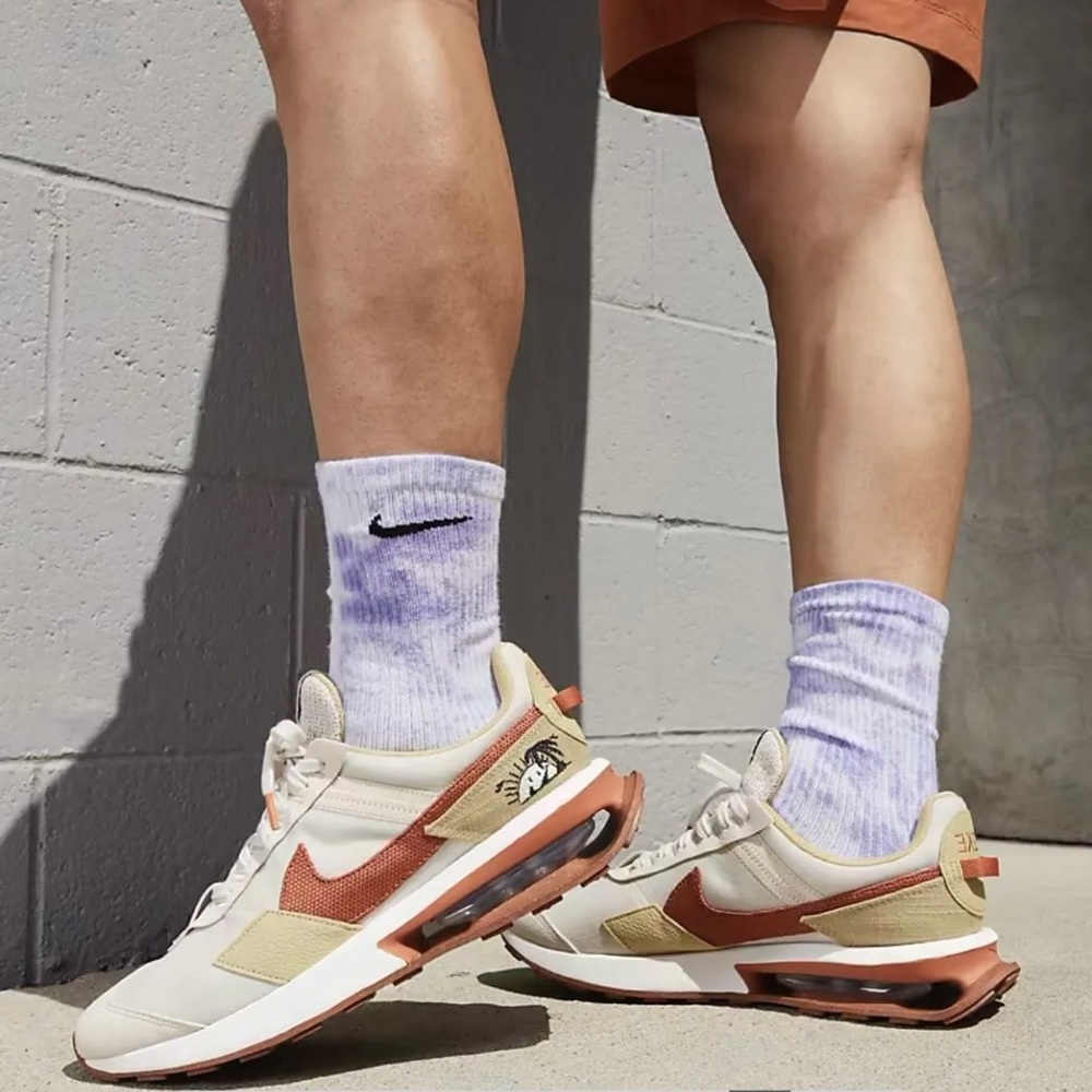 SOLD Nike Air Max Pre-Day SE Sun Club